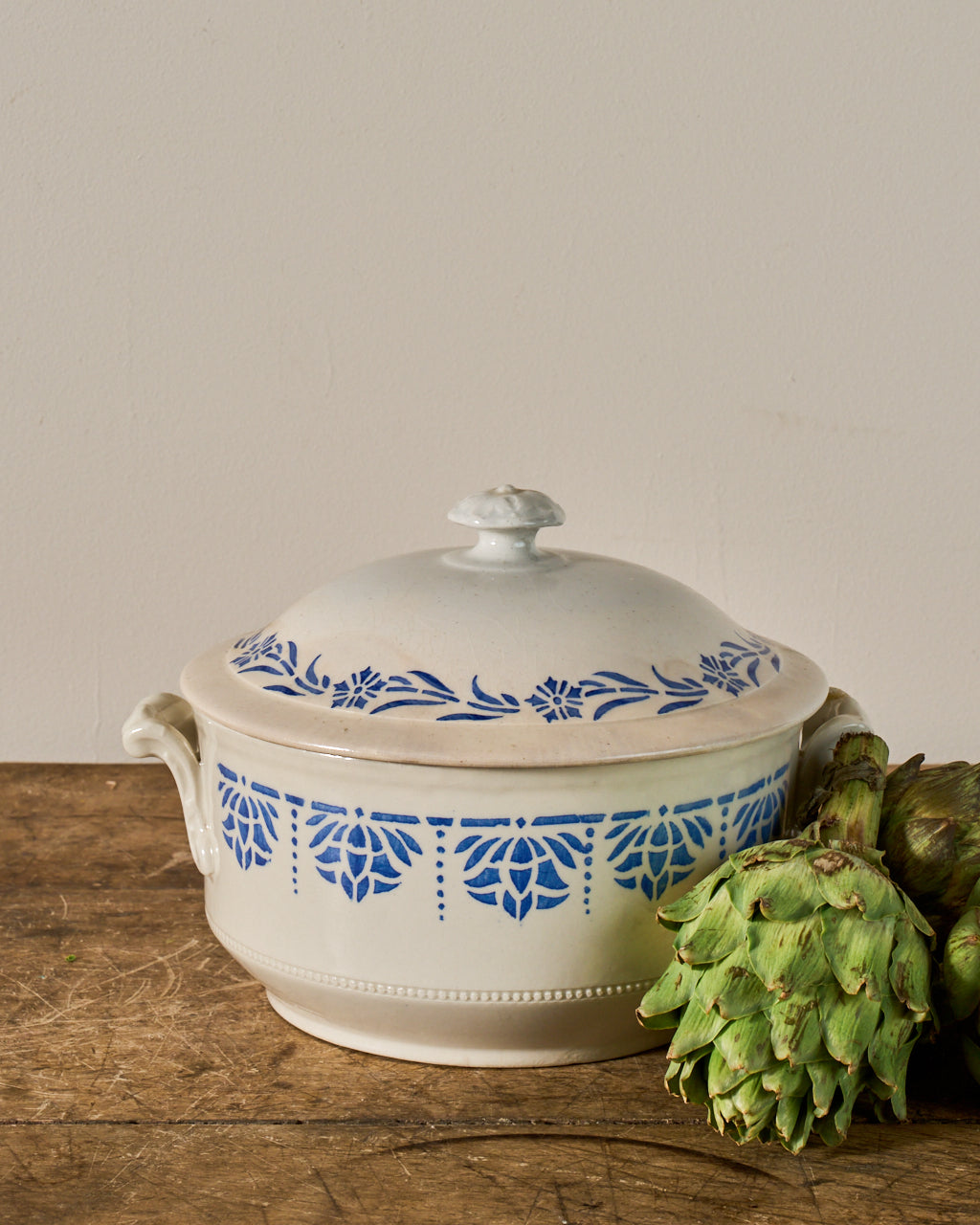 Large Saint Uze Tureen