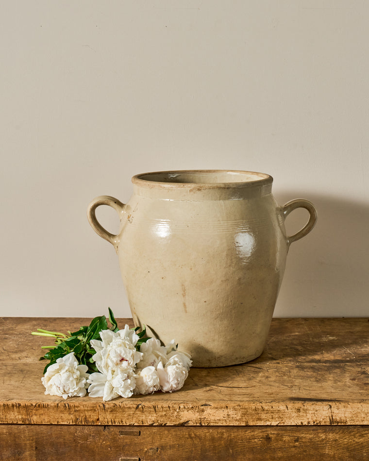 Monumental Creme Confit Pot