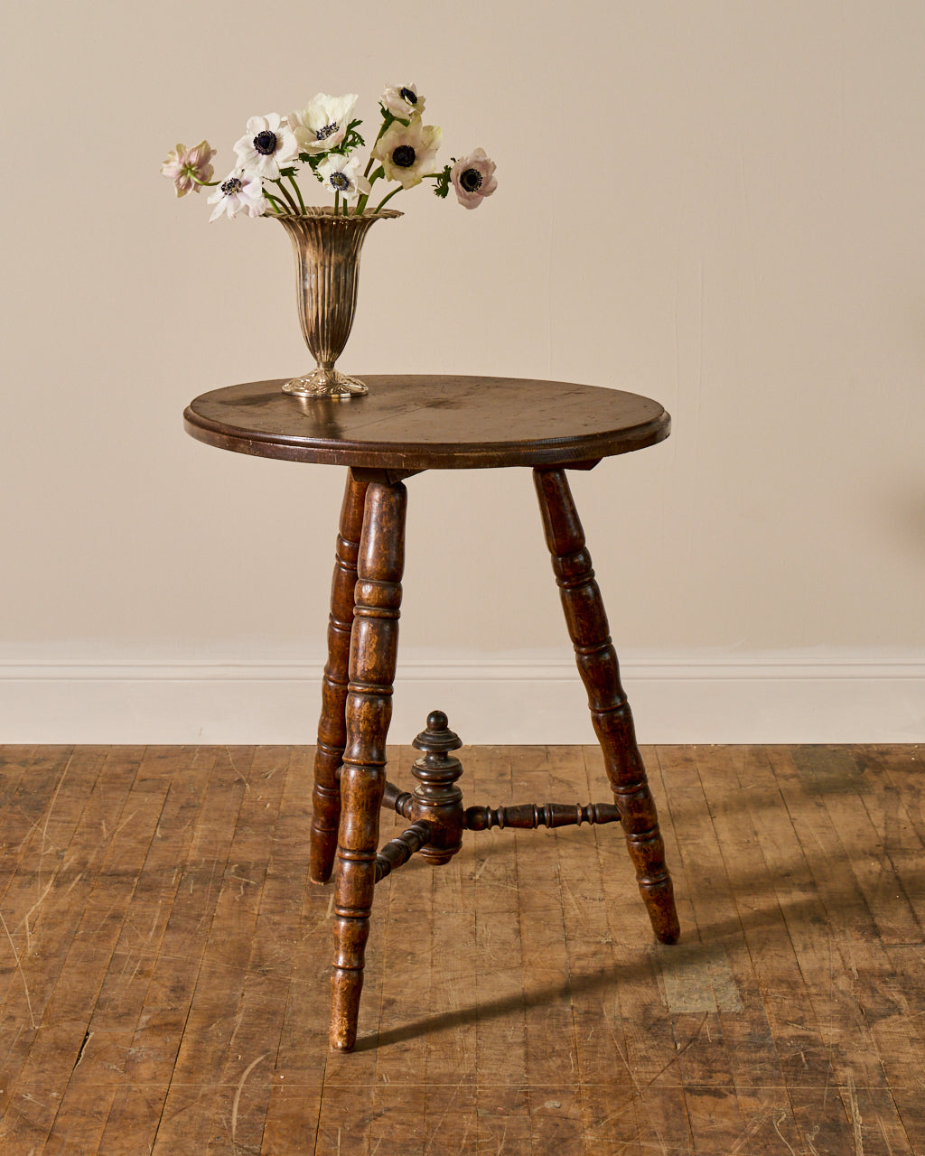 Tripod Pedestal Table