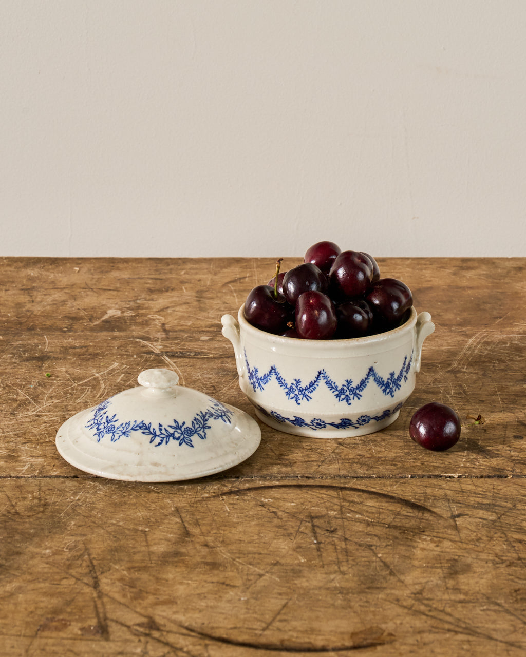 Saint Uze Sugar Pot
