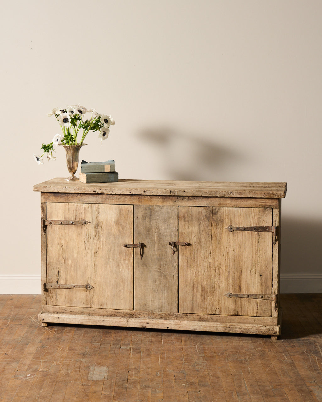 Catalan Sideboard