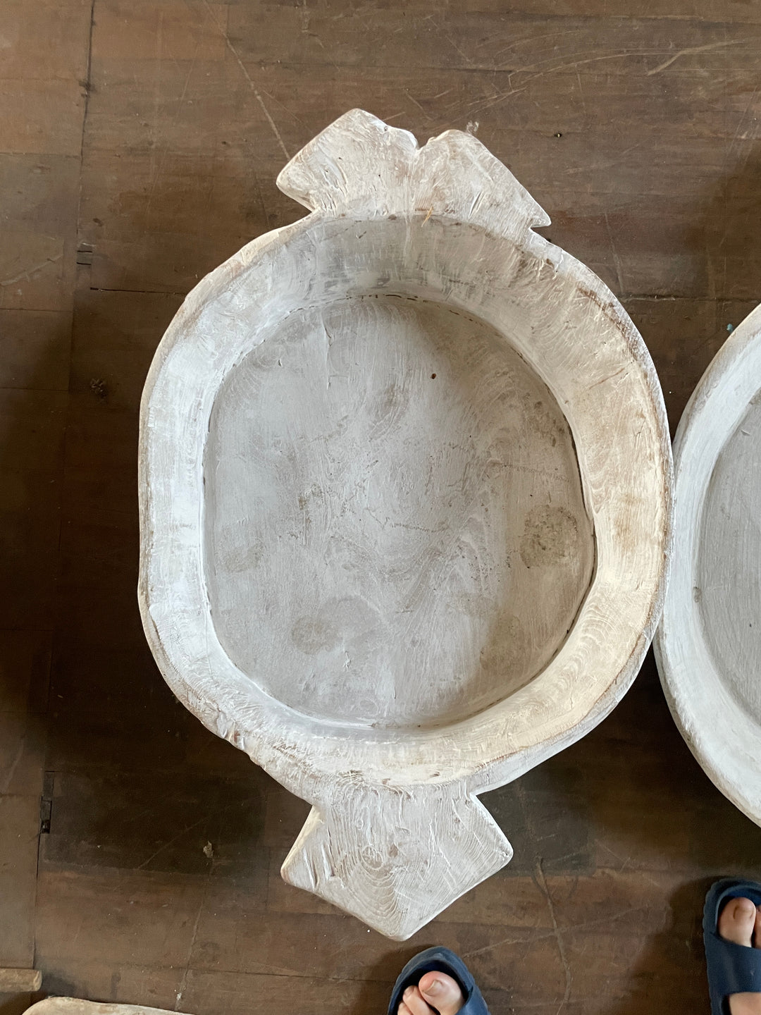 White Wood Parat Dish- Two Handles