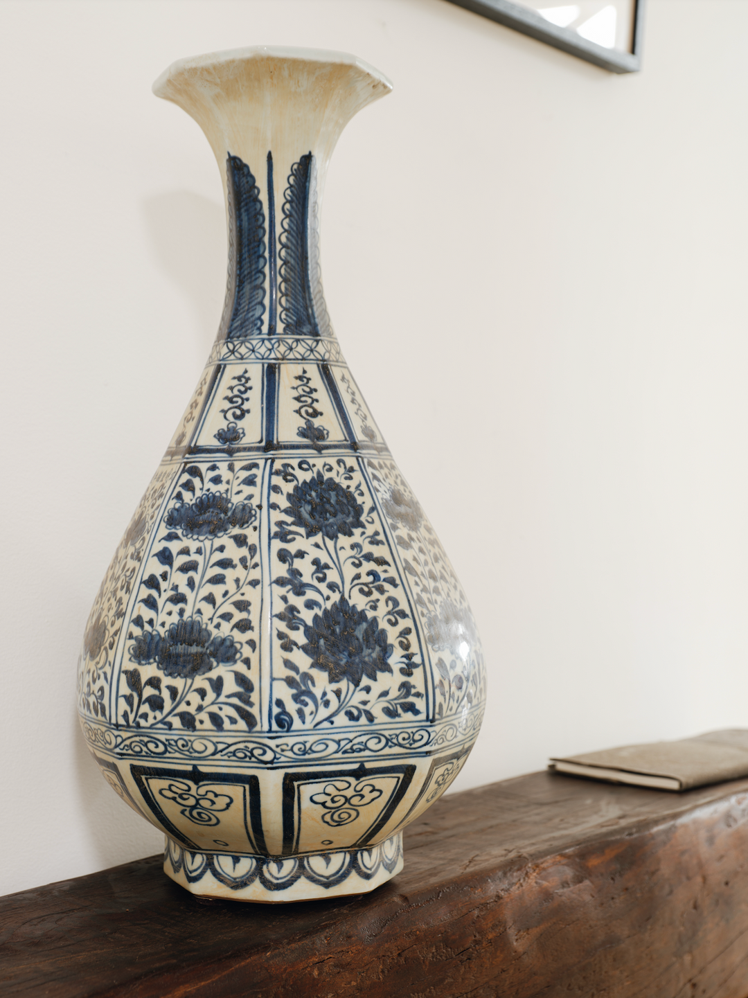 Antique Chinoiserie Pot