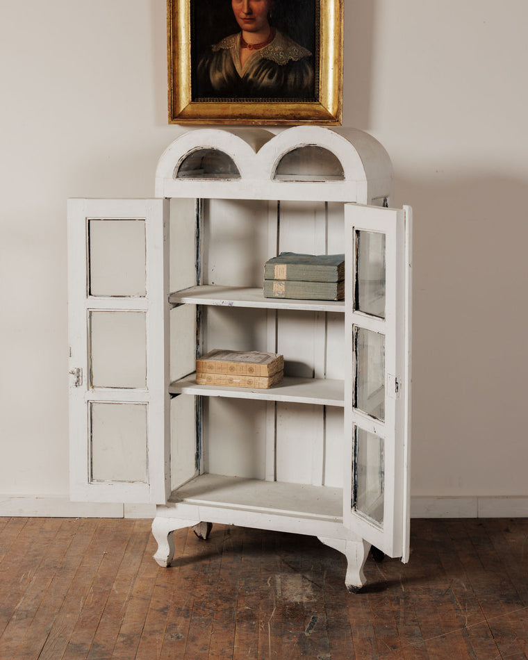 Scallop Cupboard