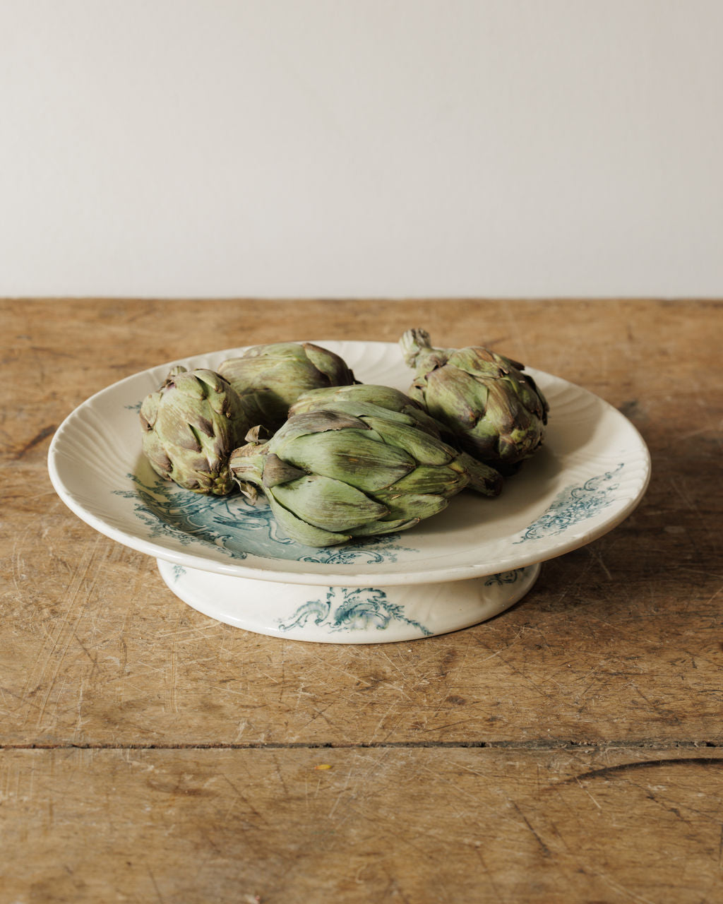 Short Pedestal Dish