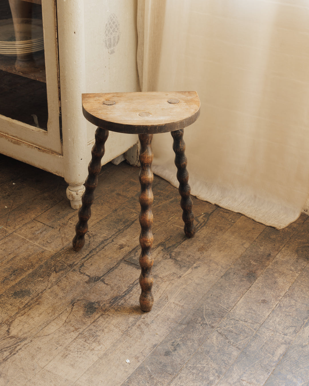Bobbin Tripod Stool