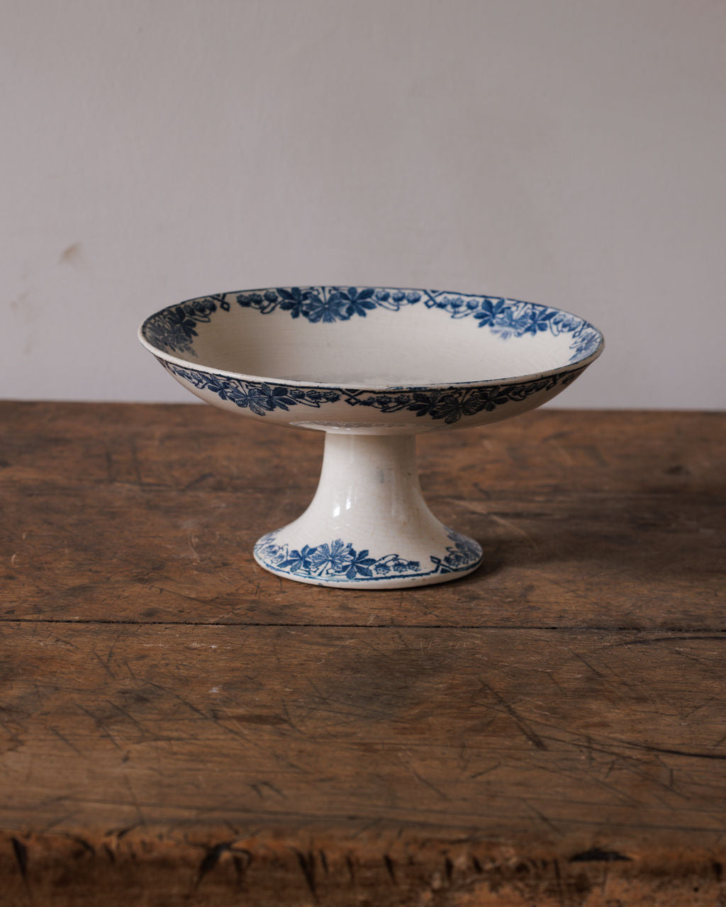 Pedestal Dish