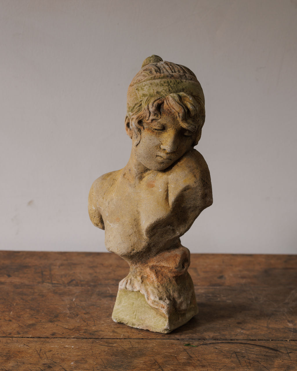 Mademoiselle Bust