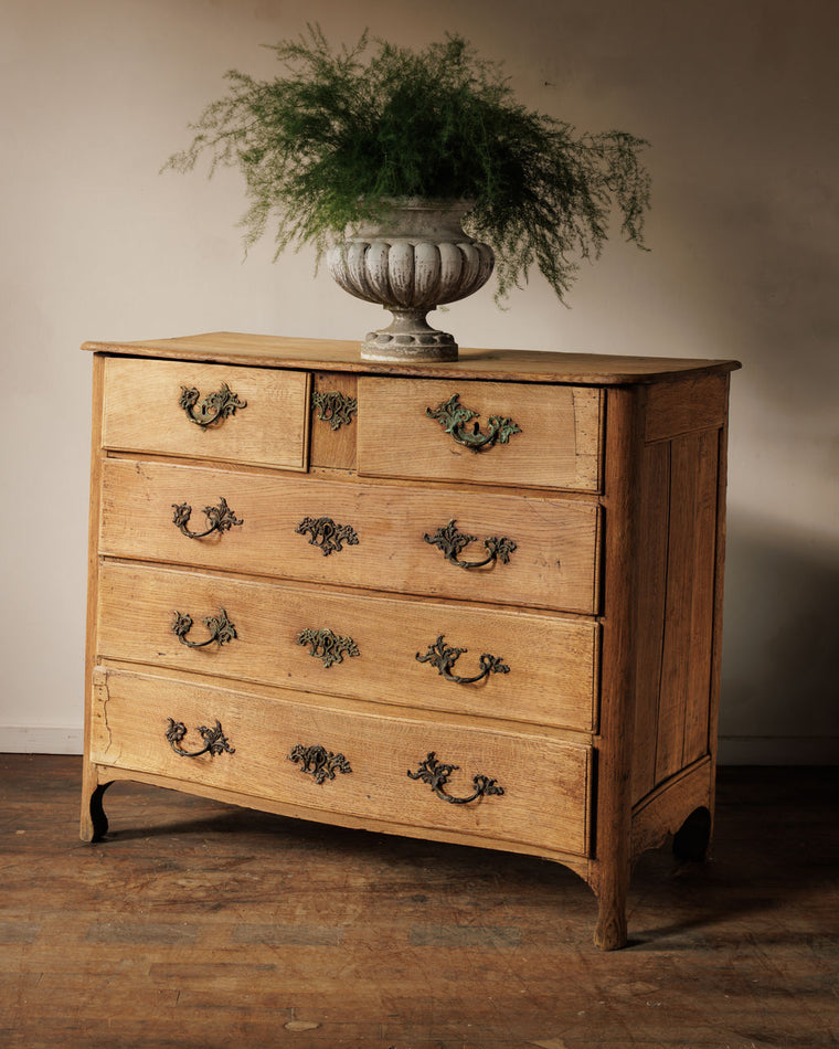 18th c. Oak Dresser