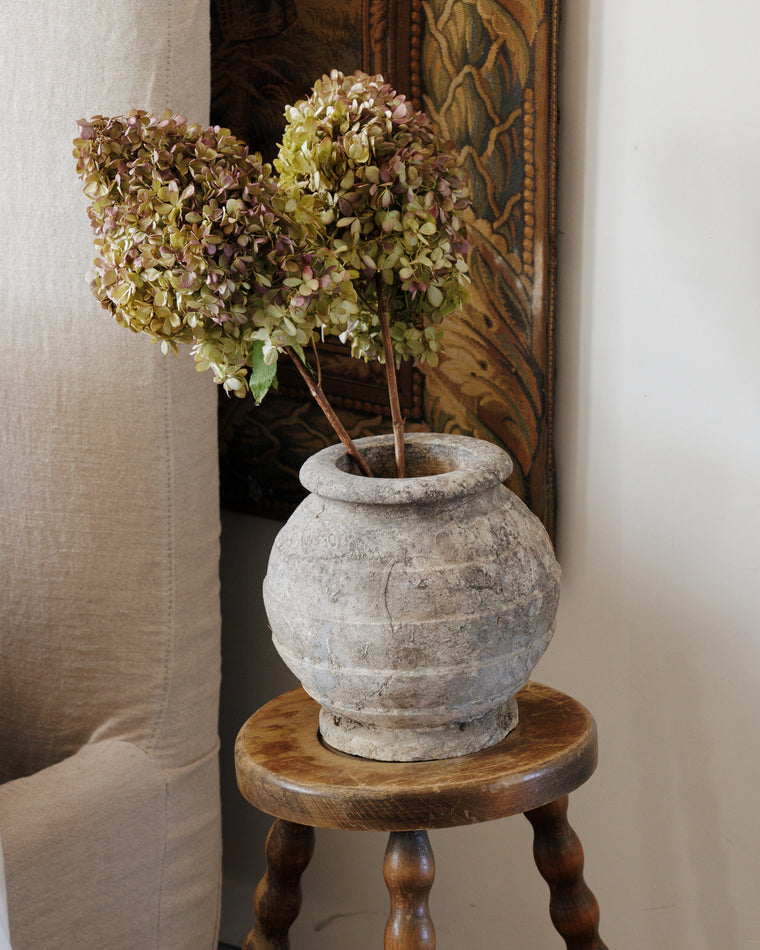 Cassis Stone Pot