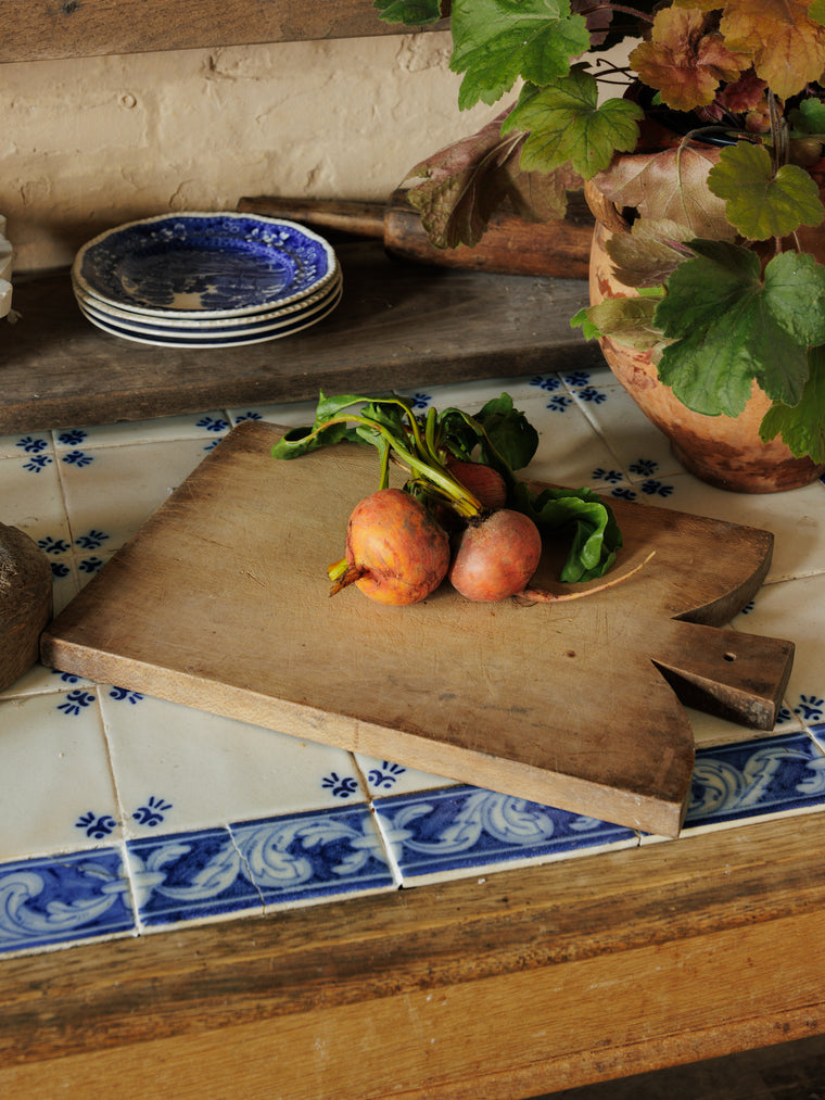 Antique Curved End Cutting Board